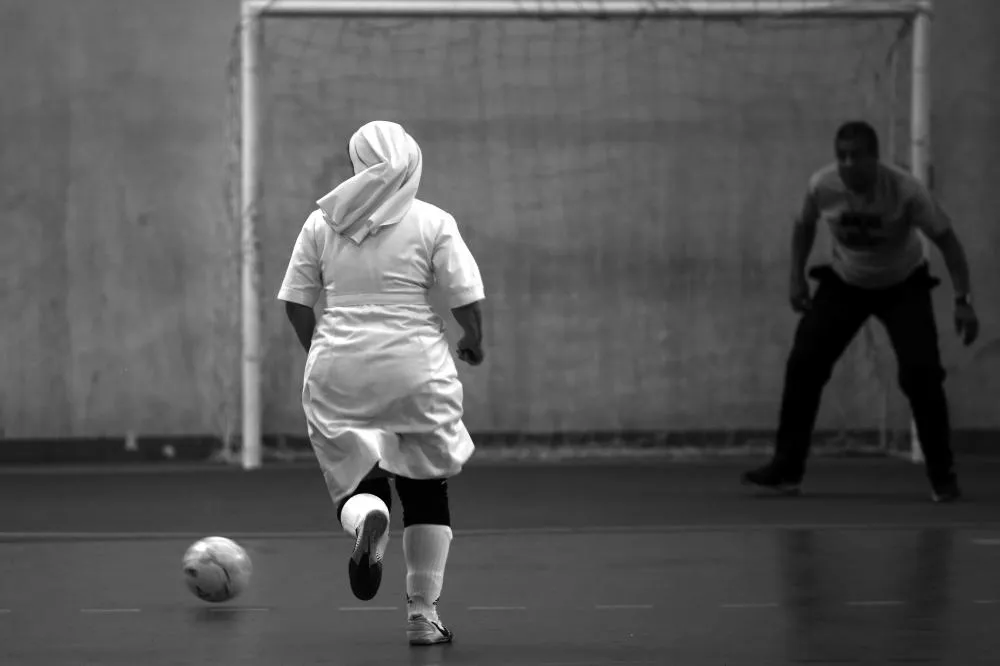 foto © Eliária Andrade | freiras jogando futebol 